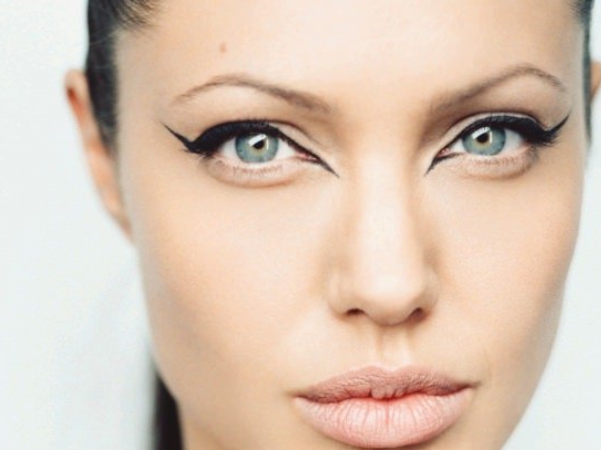 Angelina Jolie's Emotional Turmoil: A Profound Journey of Struggles and Resilience | AngelinaJolie | EmotionalTurmoil | MentalHealthMatters | InspirationAndStrength | CelebritiesSpeakOut | JolieRevelation | TeenageStruggles | FindingMeaningInLife | OvercomingAdversity | SupportAndEmpathy |