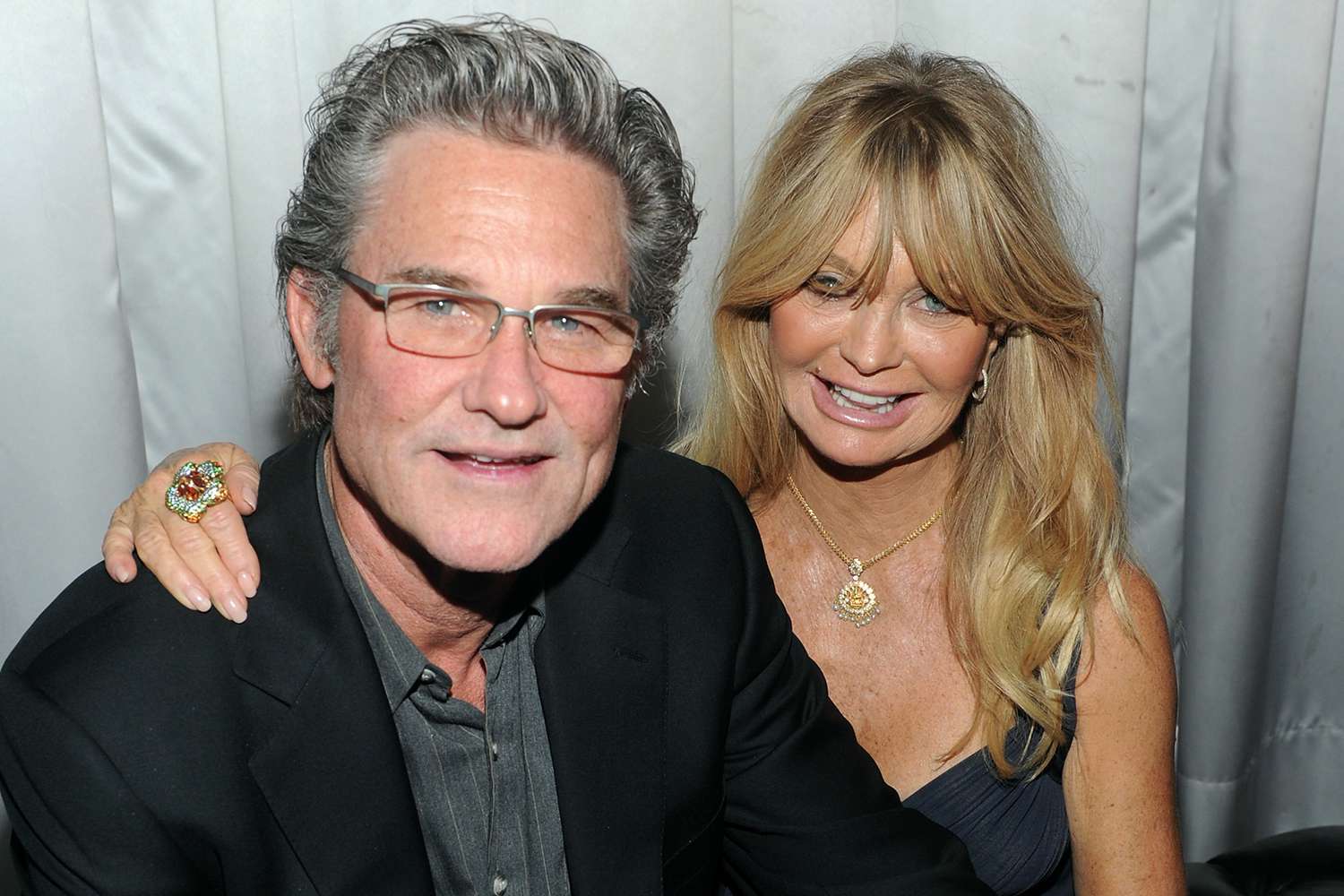 **Unbreakable Love: Goldie Hawn and Kurt Russell's Enduring Hollywood Romance | GoldieHawn | KurtRussell | HollywoodRomance | LongLastingLove | UnbreakableLove | LoveStory | CelebrityCouples | RelationshipGoals | TrueLove | EnduringPartnership | HollywoodIcons | PowerCouple | Inspiration | Commitment | Communication |**