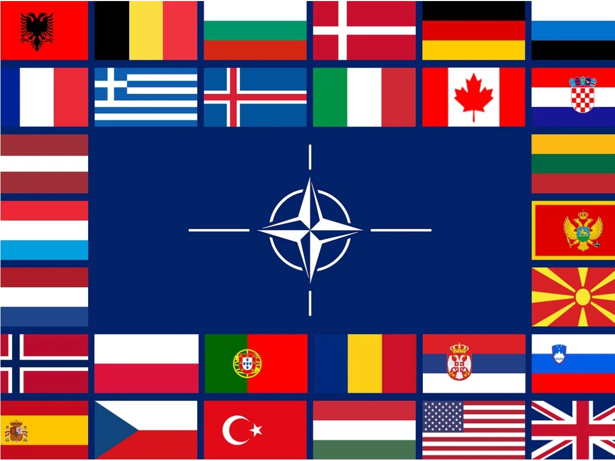 President Biden's Visit to UK for NATO Summit Sparks Controversy Over Cluster Bombs | BidenUKVisit | NATOsummit | ClusterBombs | UkraineConflict | PresidentBiden | UKVisit | InternationalPolitics | MilitaryAlliance | TransatlanticRelations | GlobalSecurity | ForeignPolicy |