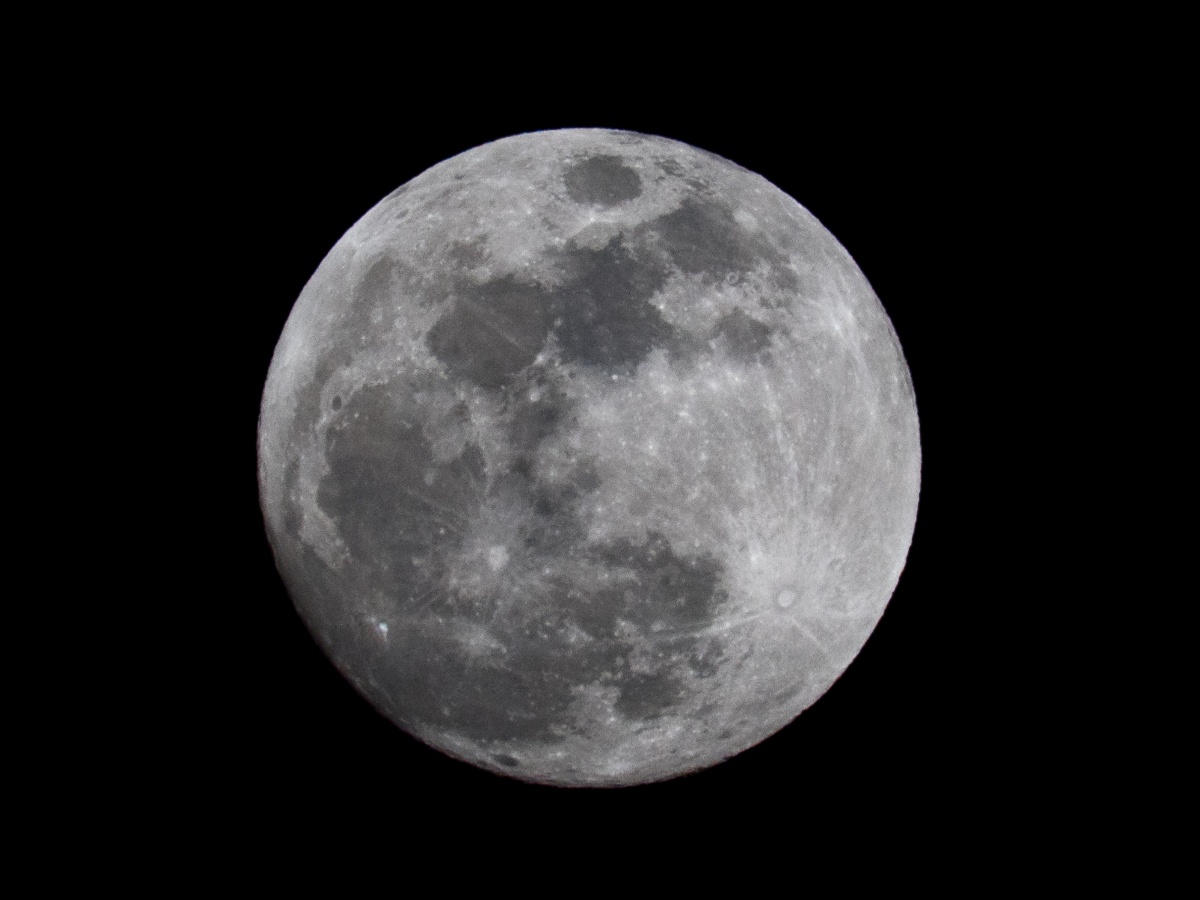 🌌 Witnessing Celestial Wonders: Supermoon & Blue Moon Unite 🌕✨ | AstronomyEnthusiasts | CelestialMarvels | SkywatchersDelight | AugustCelestialEvents | RareLunarSpectacle | CosmicOdyssey | StunningBeauty | SkyGazing |  UniverseMarvels | BlueMoonMagic | SupermoonEclipse | Astrophotography |  CaptivatingCelestialShow | NightSkyGlow | OnceInABlueMoon | HeavenlyConvergence | 