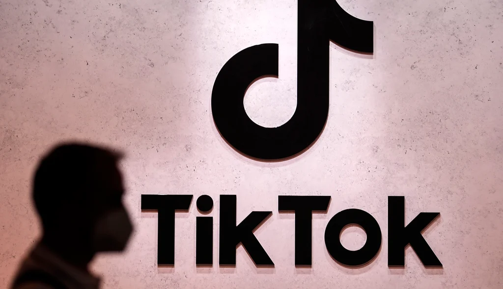 Trump | TikTokBan | TechNews | NationalSecurity | SovereignWealthFund | DigitalEconomy | Trump | ChinaTech | USPolitics | BreakingNews | TikTokControversy | ByteDance | DataPrivacy | PoliticalNews | Trump2024 | TechGovernance | TikTokSale | TechRegulation | DigitalSecurity | EconomicPolicy | FutureOfTech |